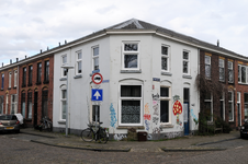 909651 Gezicht op het huis 2e Daalsedijk 85a te Utrecht, op de hoek met de Jasmijnstraat (links).